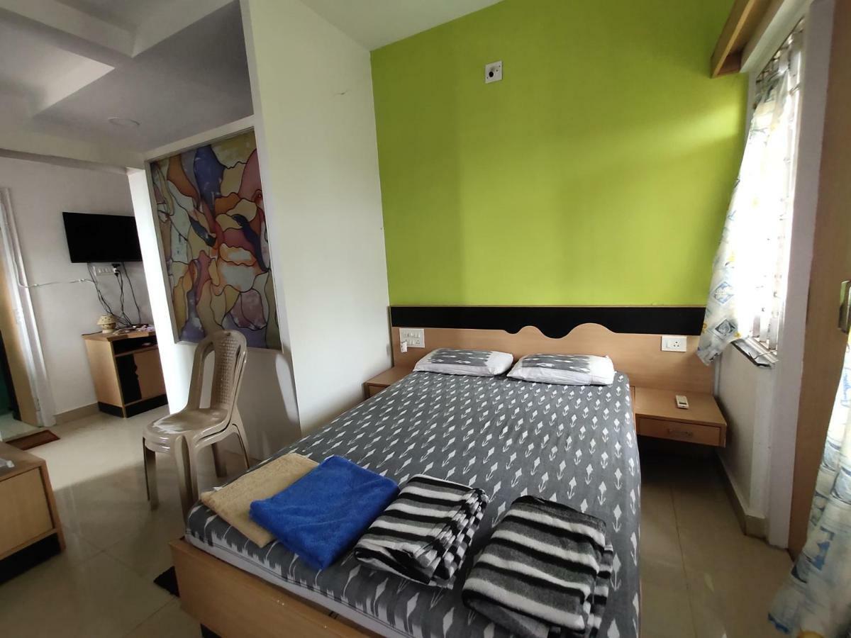 Nirman Beach Homestay Пурі Екстер'єр фото